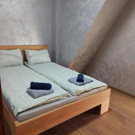 Lägenhet Divci Tron 9 *