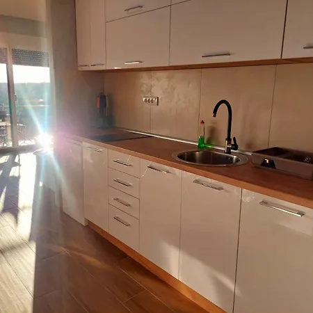 Divci Tron 9 Lägenhet *