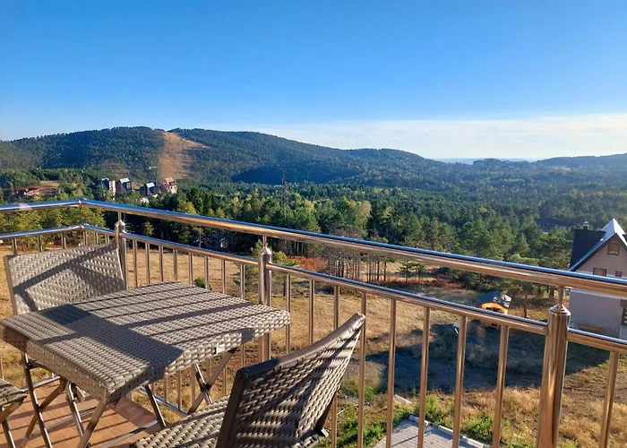 아파트 Divci Tron 9